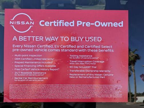 Super Black 2025 Nissan Kicks SR