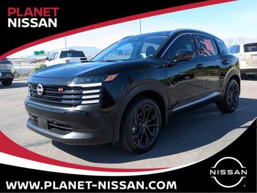 Super Black 2025 Nissan Kicks SR