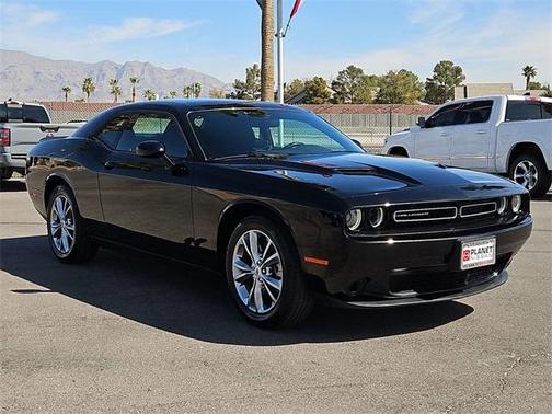 2023 Dodge Challenger SXT