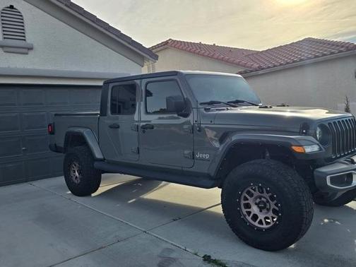2021 Jeep Gladiator Overland
