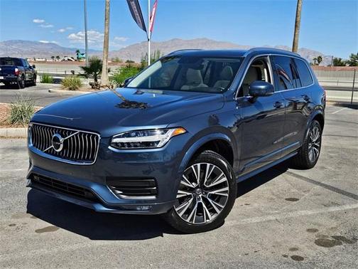 2021 Volvo XC90 T6 Momentum 7 Passenger