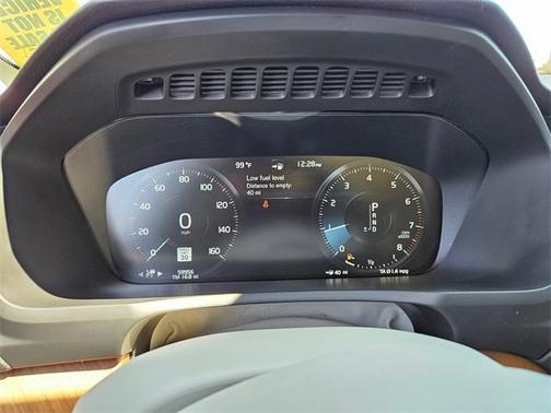 2021 Volvo XC90 T6 Momentum 7 Passenger