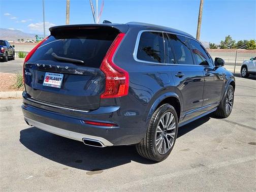 2021 Volvo XC90 T6 Momentum 7 Passenger