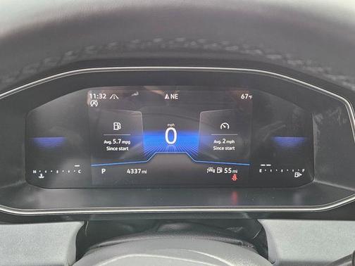 Opal White Pearl Effect 2025 Volkswagen Jetta 1.5T SE