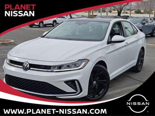 Opal White Pearl Effect 2025 Volkswagen Jetta 1.5T SE