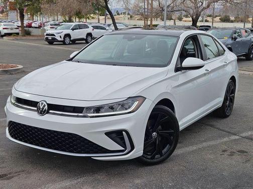 Opal White Pearl Effect 2025 Volkswagen Jetta 1.5T SE