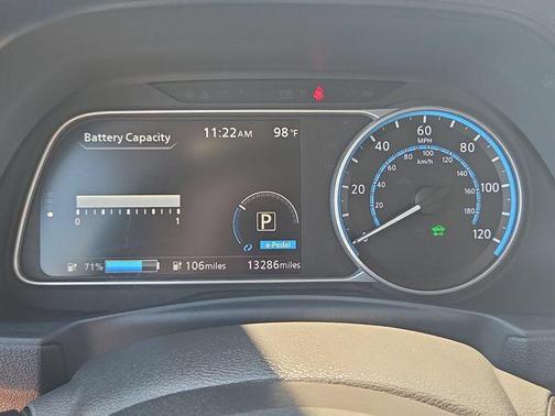 Brilliant Silver Metallic 2025 Nissan Leaf S