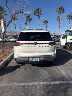 2024 Nissan Pathfinder Platinum