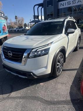 2024 Nissan Pathfinder Platinum