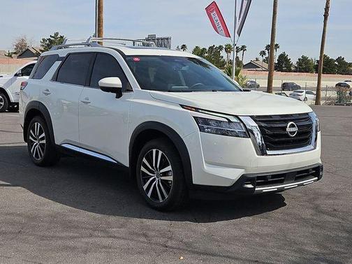 2024 Nissan Pathfinder Platinum