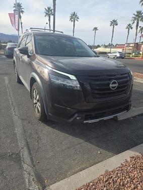 2022 Nissan Pathfinder SL