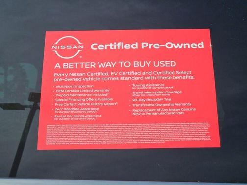 2022 Nissan Pathfinder SL