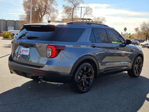 2024 Ford Explorer ST-Line
