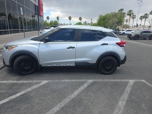 Brilliant Silver 2019 Nissan Kicks S