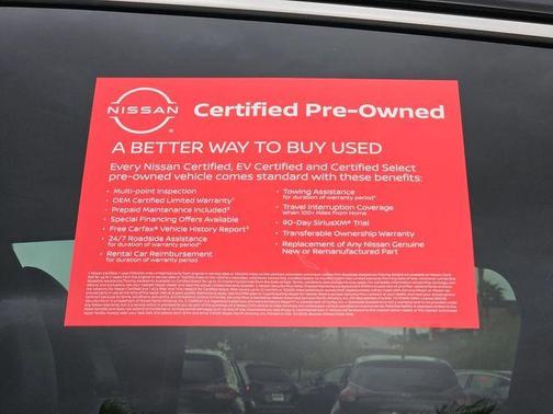 2t Red Blk Roof 2025 Nissan Kicks SR