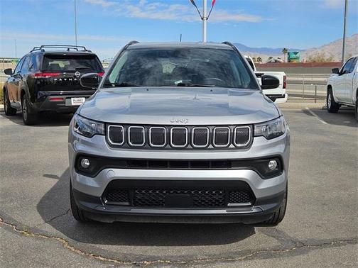2022 Jeep Compass Latitude Lux