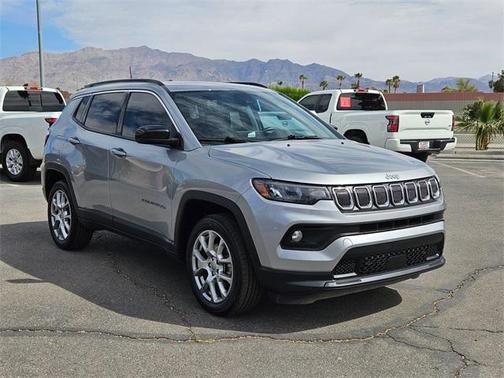 2022 Jeep Compass Latitude Lux