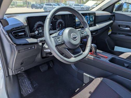 Aspen White 2026 Nissan Kicks SR