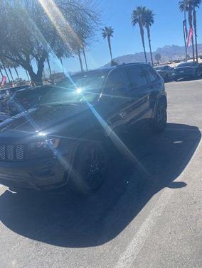 Diamond Black 2022 Jeep Grand Cherokee WK Laredo