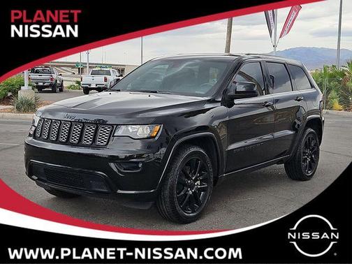 Diamond Black 2022 Jeep Grand Cherokee WK Laredo