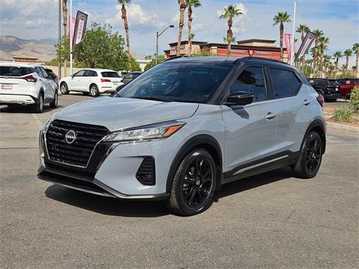 2023 Nissan Kicks SR