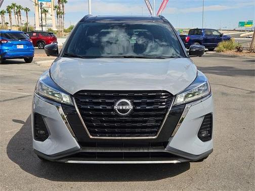 2023 Nissan Kicks SR