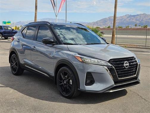2023 Nissan Kicks SR