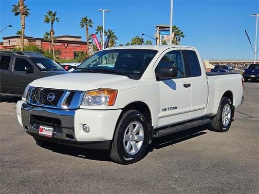 2014 Nissan Titan SV