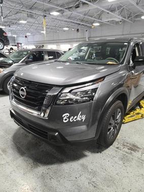 2023 Nissan Pathfinder S