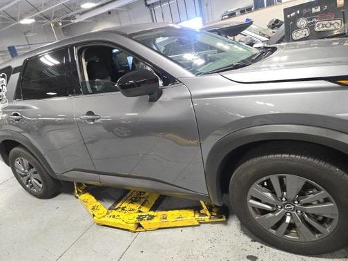 2023 Nissan Pathfinder S