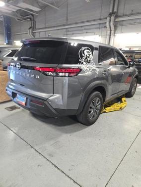 2023 Nissan Pathfinder S