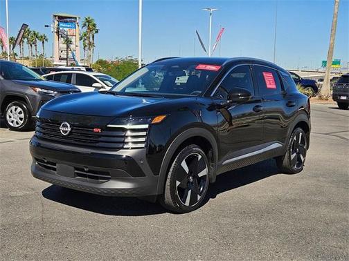 2025 Nissan Kicks SR