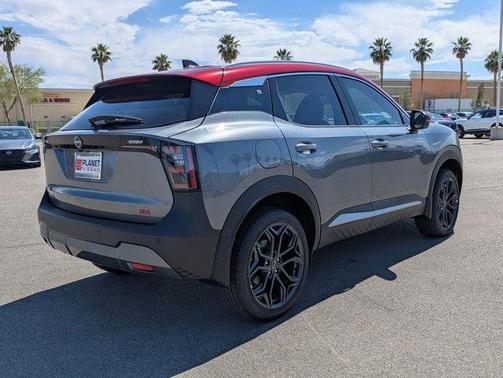 2t Gun Red Roof 2026 Nissan Kicks SR