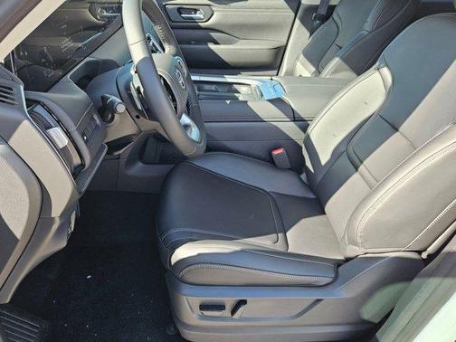 2026 Nissan Armada SV