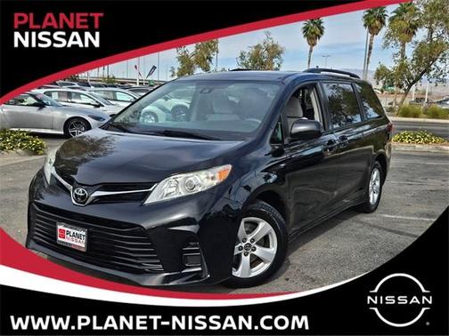 2019 Toyota Sienna LE