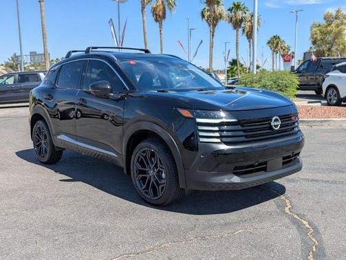 Super Black 2025 Nissan Kicks SR