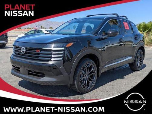 Super Black 2025 Nissan Kicks SR