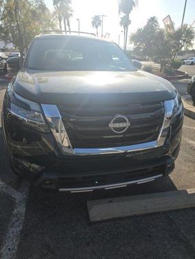 Obsidian Green 2023 Nissan Pathfinder Platinum
