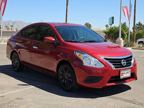 Cayenne Red 2017 Nissan Versa 1.6 SV