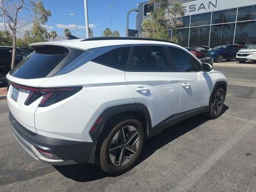White Pearl 2025 Hyundai TUCSON SEL Convenience