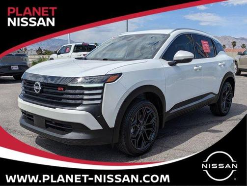 Aspen White Tri 2025 Nissan Kicks SR