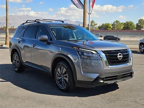 2024 Nissan Pathfinder SV