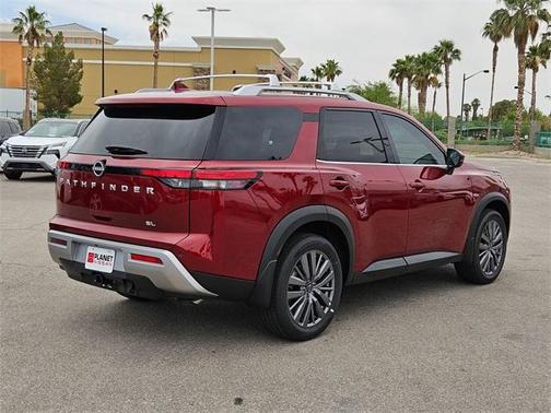 2025 Nissan Pathfinder SL