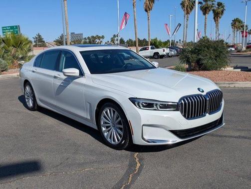 Alpine White 2022 BMW 740 i