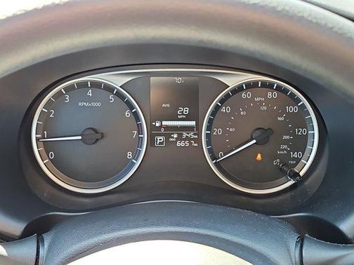 Super Black 2025 Nissan Kicks Play S