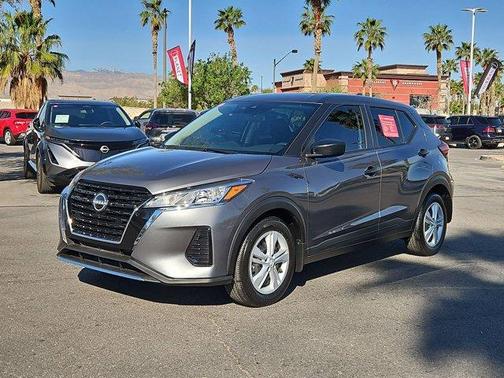 Gun Metallic 2025 Nissan Kicks Play S