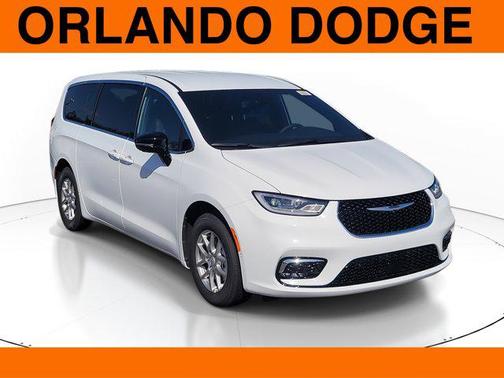 Bright White Clearcoat 2026 Chrysler Pacifica L