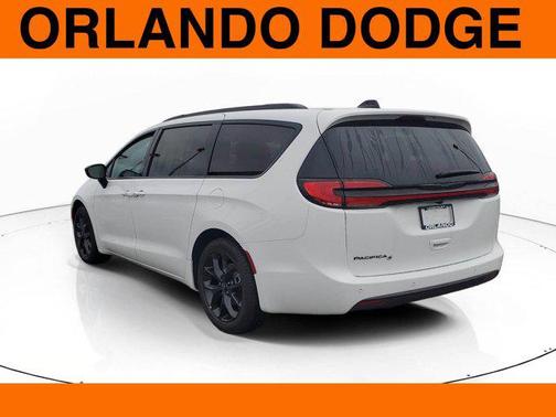 2026 Chrysler Pacifica L