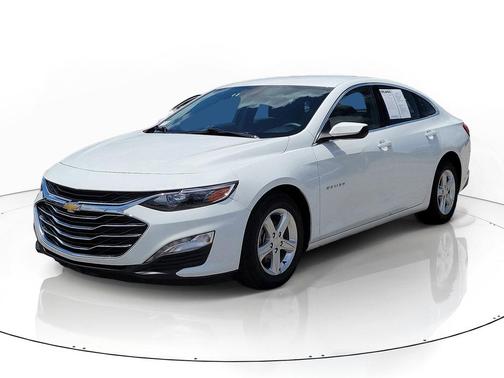 Summit White 2024 Chevrolet Malibu FWD 1LT