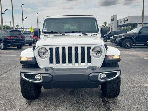 Bright White Clearcoat 2023 Jeep Wrangler 4-Door Sahara 4x4